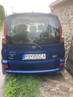 Toyota Yaris verso - 6