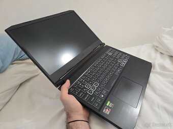 Predám herný notebook Acer Nitro 5 - 6