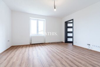 NA PREDAJ kompletne zrekonštuovaný 2 izbový byt na ul. Dukel - 6