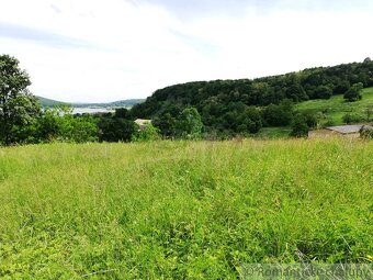 Rozsiahly pozemok na výstavbu v okrajovej časti Divína - 6