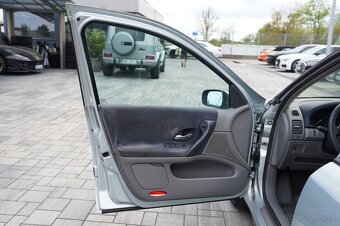 Renault Laguna 2.0 Turbo Automat - 6