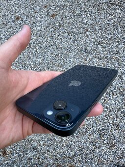 IPhone 14 - baterie 100% - 6