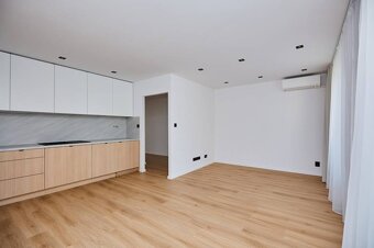 NA PREDAJ,4-izbový byt Košice - Západ - Michalovská ul. - 6