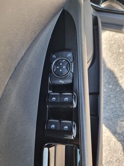 Ford Mondeo Combi 2.0 TDCi Duratorq Titanium A/T za 11.490 € - 6
