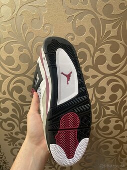 Air Jordan 4 - 6