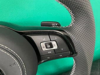 VOLKSWAGEN VOLANT KARBON - PERFOROVANA KOŽA - BIELE ŠITIE - 6