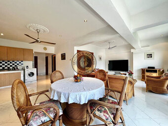 Thajsko-Pattaya- veľký 2 izbový apartmán-Sombat Condotel - 6