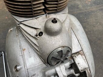 Jawa 350/354 Pulbuben - motor dvoupáka + štítek 1955 - 6