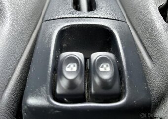 Renault Mégane 1.4i 16v KLIMA DVĚ SADY KOL benzín manuál - 6
