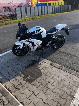 Predam Honda cbr 1000rr - 6