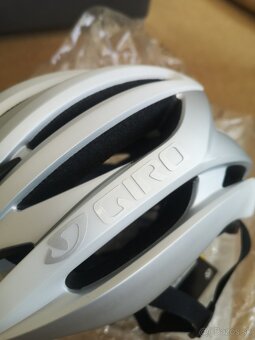 Cyklisticka prilba Giro Syntax mips - 6