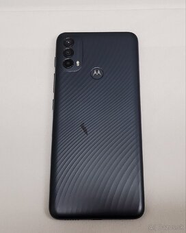 Motorola Moto E30 - 6