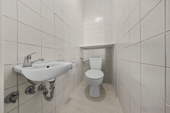 Predam velky 3 izbovy byt Bratislava  ul. Pluhova - 6