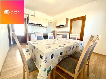 Priestranný zariadený 4-izbový byt s veľkou loggiou, balkóno - 6