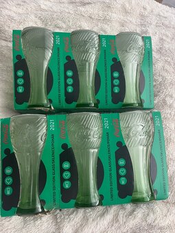 Sklbene pohare na vodu - 6