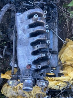 Rozpredám motor 3.2 DID - 6
