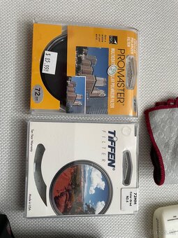 Canon  EOS Rebel XS mám 2ks - 6