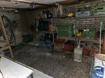 Lukratívny Pozemok 512m² s Murovanou Chatou v Rači pod Lesom - 6