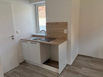 Nezariadený 2-izb.byt, Nitra, centrum na prenájom - 6
