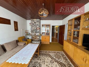 PREDAJ Rodinný dom v centre mesta Turany, s krásnym pozemkom - 6