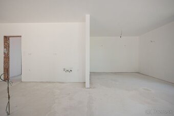 NA PREDAJ 4izb. rekreačný dom pri PENATI - 6