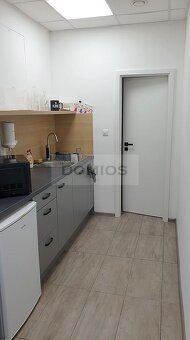 Kancel. / obchod / služby (41m2, klim., výklad, kuch., KE-S) - 6