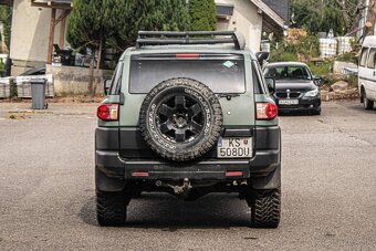 Toyota FJ Cruiser Land - 6
