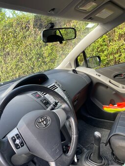 Toyota Yaris - 6