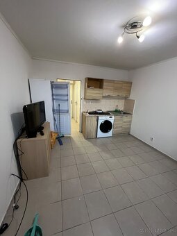 NA PREDAJ Garsónka v Žiari nad Hronom - 6