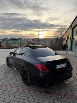 Mercedes AMG C63s - 6