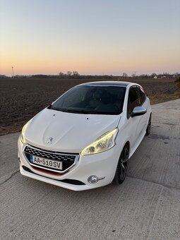 Peugeot 208 GTI - 6