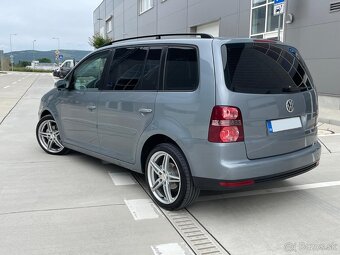 Volkswagen Touran 2.0 TDI DSG Sportline Facelift - 6