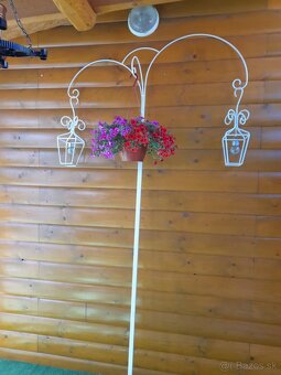 Ručne robený z kovu stojan na kvety s lampášmi 270cm - 6
