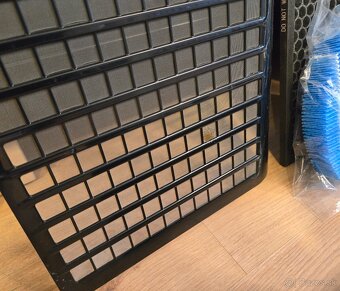 Predám 2x Plasmacluster čistička vzduchu s Sharp KC-D40EUB - 6