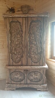Drevená skriňa Poľovnicke motivy 180×220cm - 6