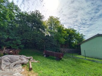 Predáme menší stavebný pozemok - 451 m2 - obec Báb - 6