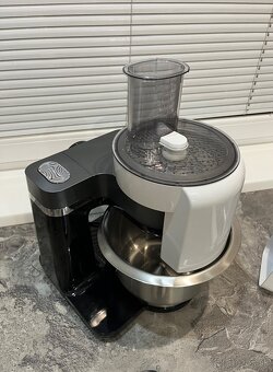 Bosch MUM Serie 2 MUMS2VM00 900W kuchynský robot - 6