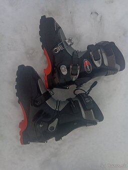 Predám skialp lyziarky,Palice 30€ - 6