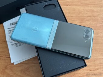 Motorola Razr 40 Ultra Glacier Blue 256GB - 6