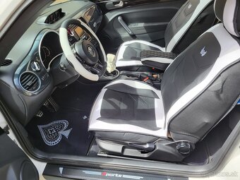 Volkswagen New Beetle - 6