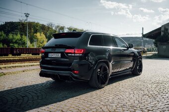 JEEP GRAND CHEROKEE SRT 6.4 HEMI V8 - 6