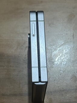 Predám Samsung Galaxy Z Flip 6 12GB Rám 256GB Sivý - 6