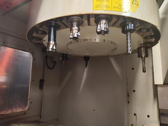 Obráběcí centrum (vertikální) INTOS VOC 1000 - 6