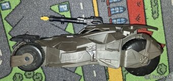Auto na diaľkové ovládanie, bugina, batmobil - 6