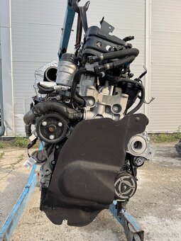 LAND ROVER JAGUAR 2.0 D 200D MHEV - 6