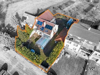 NA PREDAJ 5 IZBOVÝ RODINNÝ DOM S 2 GARÁŽAMI, 739 M2, STRÁŽNI - 6