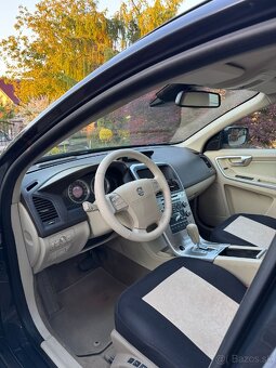 VOLVO XC60 2.4D 4x4 AUTOMAT - FULL VÝBAVA - SUPER STAV- - 6