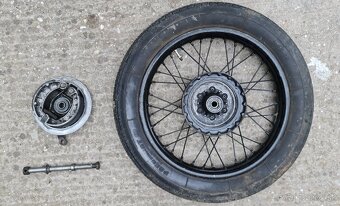 Zadné koleso + zadná brzda + os - JAWA ČZ 175 / 356 - 6