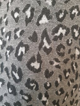 Šaty modné s pasikom bielo-strieborným po bokoch. - 6