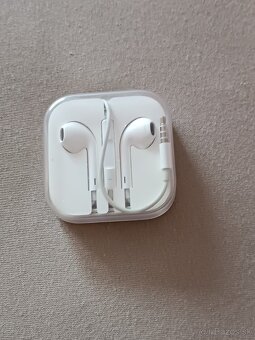 ✨ Na predaj: Špeciálna ponuka Apple slúchadiel ✨  🧰 Obsah - 6